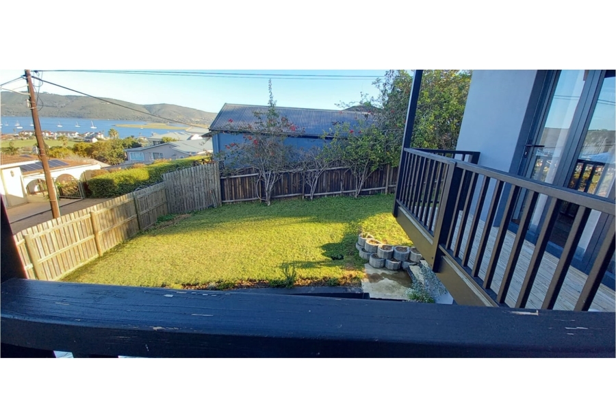 To Let 4 Bedroom Property for Rent in Westhill Western Cape